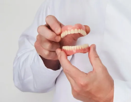 Jakie są najnowsze technologie w produkcji protez dentystycznych?​